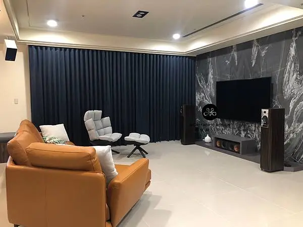 人造纖維布簾較不易沾塵蟎